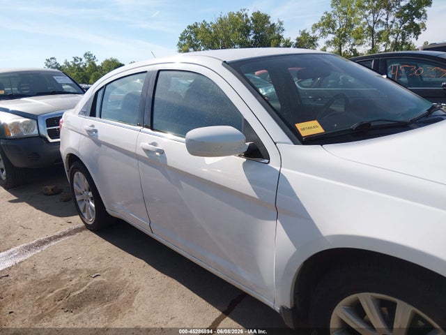 Продаж на аукціоні авто 2012 Chrysler 200 Touring, vin: 1C3CCBBB3CN277994, номер лоту: 45286894
