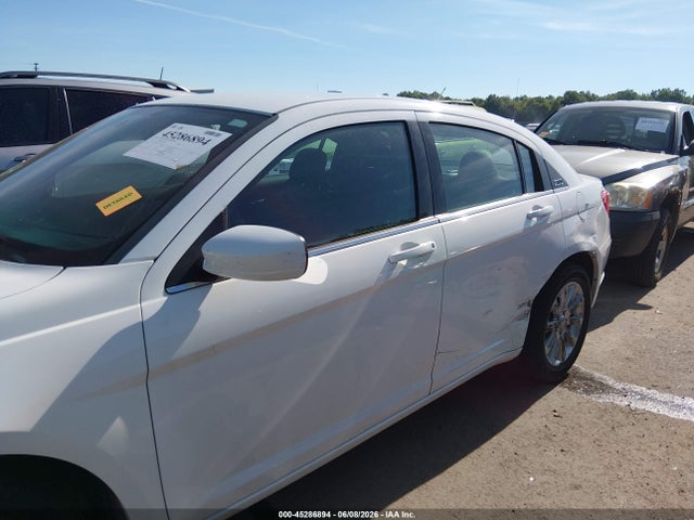 Продаж на аукціоні авто 2012 Chrysler 200 Touring, vin: 1C3CCBBB3CN277994, номер лоту: 45286894