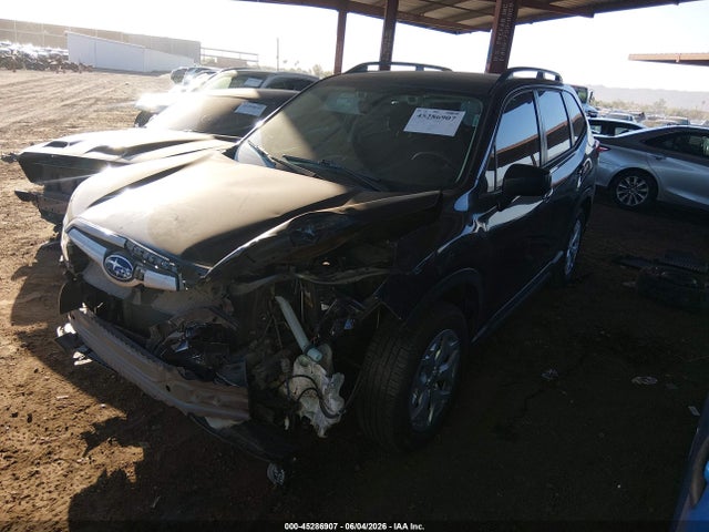 Subaru Forester 2019 JF2SKACC9KH482424 Image 2
