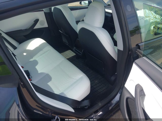 Tesla Model 3 Premium All-wheel Drive 2026 5YJ3E1EB3TF131640 Image 8
