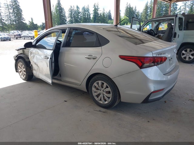 Hyundai ACCENT SE 2019 3KPC24A30KE044131 Image 3