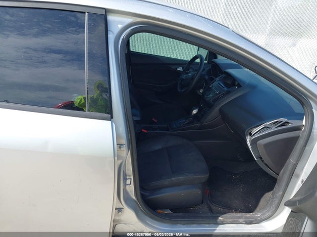 1FADP3F21HL284164 Ford FOCUS SE