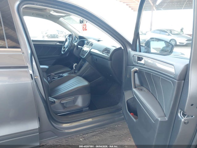 3VVNB7AX8RM159994 Volkswagen Tiguan 2.0t Se/2.0t Wolfsburg Edition