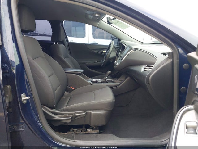 1G1ZE5ST9HF128994 Chevrolet MALIBU 1LT