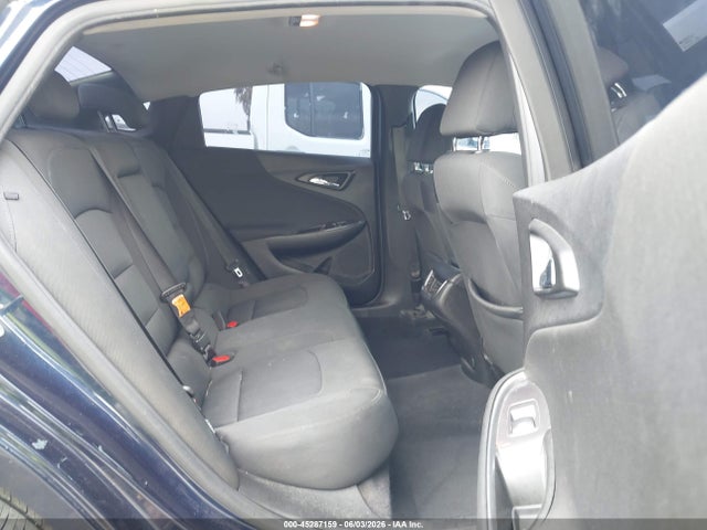 1G1ZE5ST9HF128994 Chevrolet MALIBU 1LT