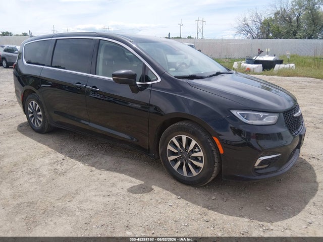 2023 Chrysler Pacifica Hybrid Touring L მანქანა იყიდება აუქციონზე, vin: 2C4RC1L73PR575643, აუქციონის ნომერი: 45287197