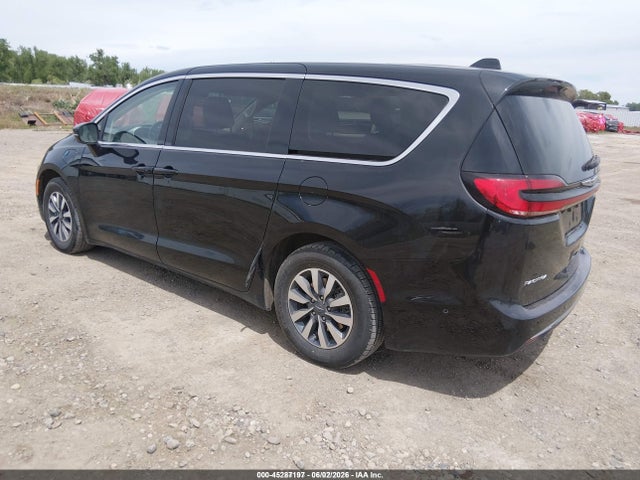 Chrysler Pacifica Hybrid Touring L 2023 2C4RC1L73PR575643 Image 3