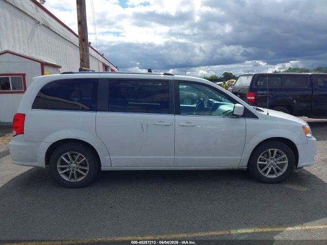 2C4RDGCG8JR223021 Dodge Grand Caravan Sxt
