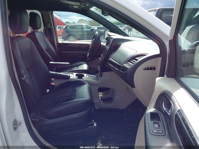 2C4RDGCG8JR223021 Dodge Grand Caravan Sxt