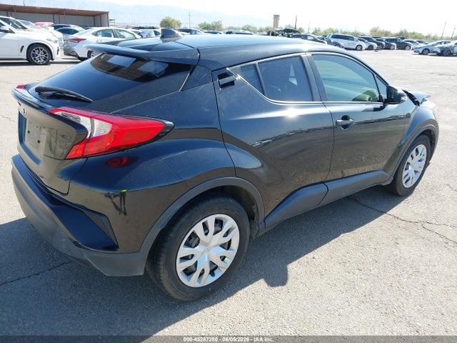 Toyota C-HR LE 2021 JTNKHMBX5M1115899 Image 4