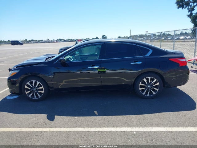 1N4AL3AP1HC188598 Nissan Altima 2.5 Sv
