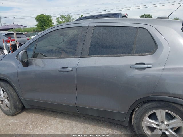 3GNCJKSB1LL161945 Chevrolet Trax Fwd Ls