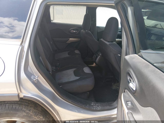 2018 Jeep Cherokee Latitude Fwd მანქანა იყიდება აუქციონზე, vin: 1C4PJLCB3JD566318, აუქციონის ნომერი: 45287418