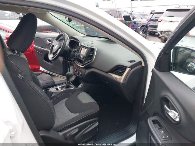 1C4PJLAB2FW678347 Jeep Cherokee Sport