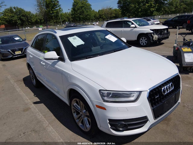 2015 Audi Q3 2.0t Premium Plus მანქანა იყიდება აუქციონზე, vin: WA1GFCFS6FR003832, აუქციონის ნომერი: 45287479