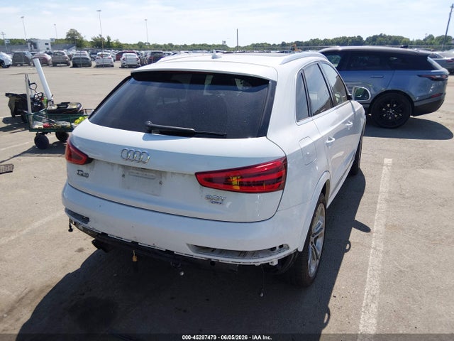 2015 Audi Q3 2.0t Premium Plus მანქანა იყიდება აუქციონზე, vin: WA1GFCFS6FR003832, აუქციონის ნომერი: 45287479