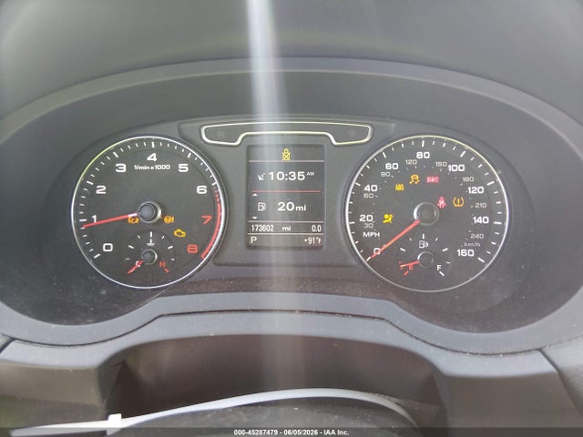 2015 Audi Q3 2.0t Premium Plus მანქანა იყიდება აუქციონზე, vin: WA1GFCFS6FR003832, აუქციონის ნომერი: 45287479