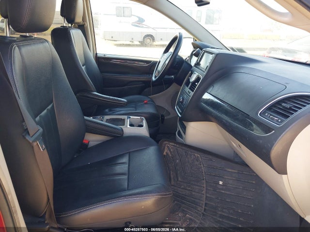 2015 Chrysler Town & Country Touring მანქანა იყიდება აუქციონზე, vin: 2C4RC1BG5FR753942, აუქციონის ნომერი: 45287503