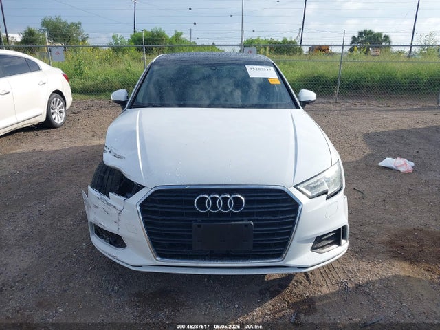 45287517 :رقم المزاد ، WAUAUGFF8K1008953 vin ، 2019 Audi A3 40 Premium/40 Titanium Premium مزاد بيع