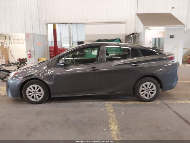 Toyota Prius Two 2016 JTDKBRFU0G3005919 Image 15