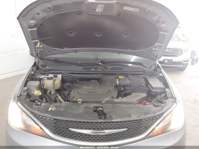 45287542 :رقم المزاد ، 2C4RC1DG1MR520523 vin ، 2021 Chrysler Voyager Lxi مزاد بيع