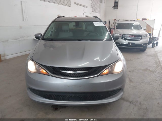 45287542 :رقم المزاد ، 2C4RC1DG1MR520523 vin ، 2021 Chrysler Voyager Lxi مزاد بيع