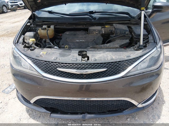 Chrysler Pacifica Touring-l 2017 2C4RC1BGXHR524482 Image 10