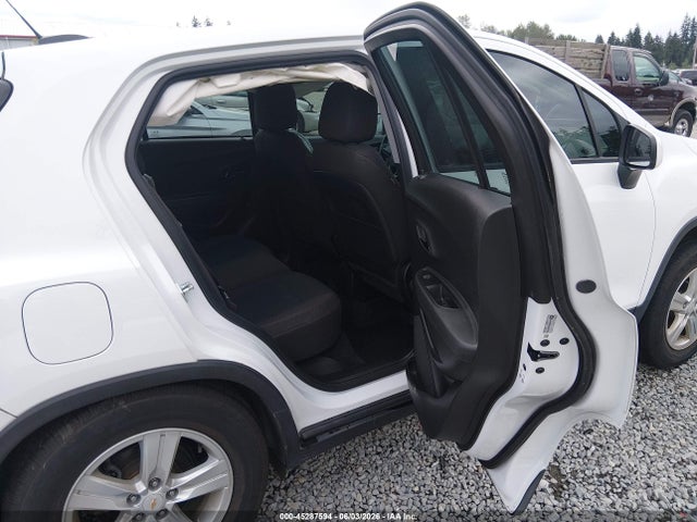 Chevrolet TRAX LS 2017 KL7CJNSBXHB237582 Image 8