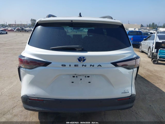Toyota SIENNA XLE 2023 5TDJRKEC7PS165818 Image 16
