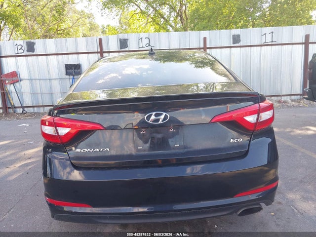 Hyundai SONATA ECO 2016 5NPE24AA5GH399824 Image 16