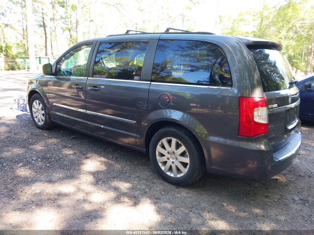 2016 Chrysler Town & Country Touring მანქანა იყიდება აუქციონზე, vin: 2C4RC1BG7GR252410, აუქციონის ნომერი: 45287662