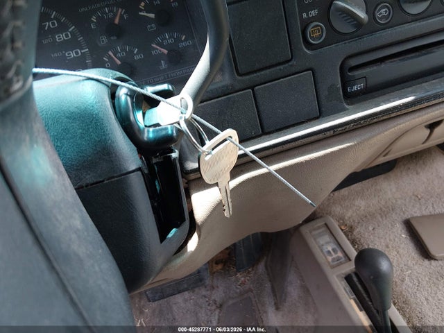 Продаж на аукціоні авто 1999 Chevrolet Suburban 1500 Lt, vin: 3GNFK16R1XG134206, номер лоту: 45287771