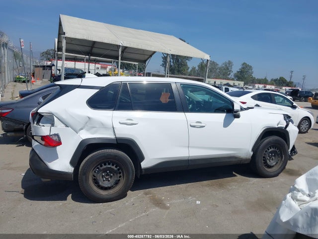 Toyota RAV4 LE 2022 2T3K1RFV9NC190771 Image 12