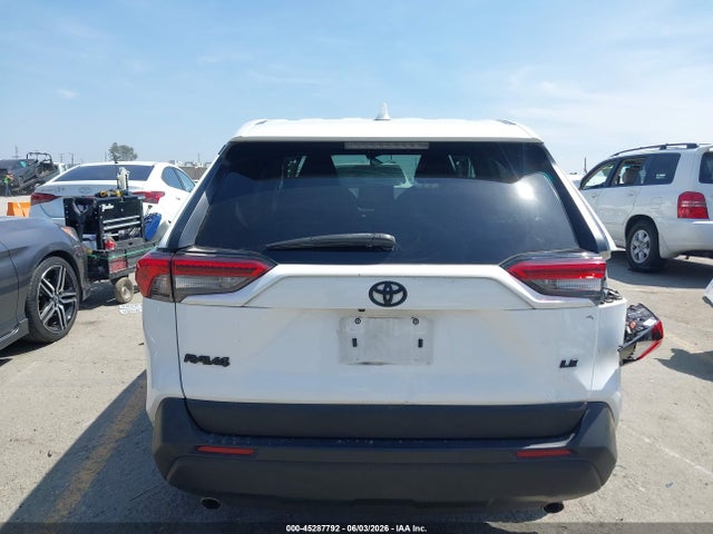 Toyota RAV4 LE 2022 2T3K1RFV9NC190771 Image 15