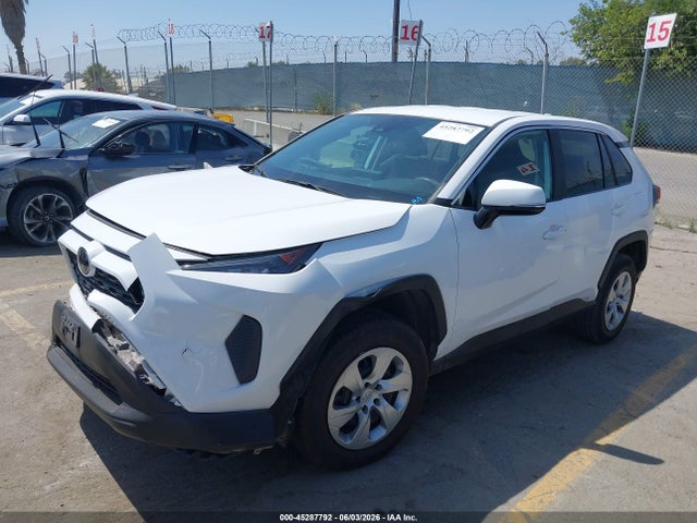 Toyota RAV4 LE 2022 2T3K1RFV9NC190771 Image 2