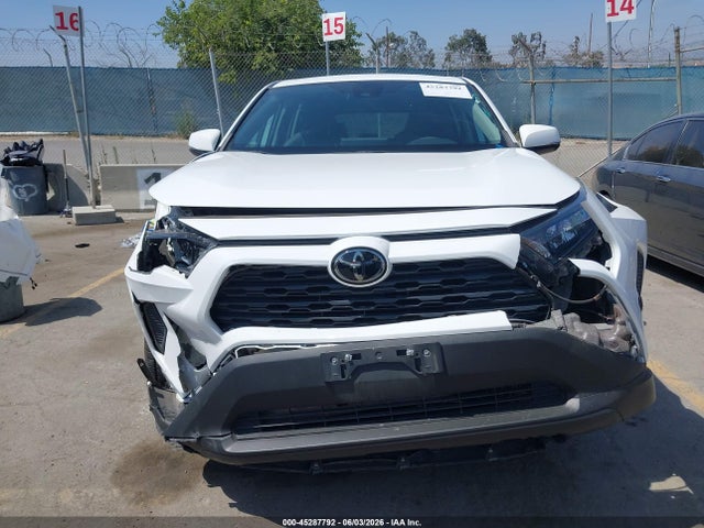 Toyota RAV4 LE 2022 2T3K1RFV9NC190771 Image 6