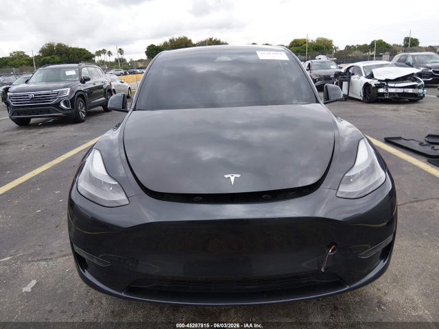Tesla Model Y 2024 7SAYGDED5RF159714 Image 11