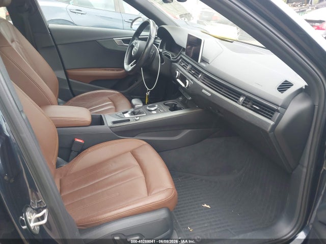 Продажа на аукционе авто 2017 Audi A4 2.0t Premium, vin: WAUENAF40HN025256, номер лота: 45288041