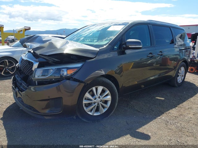 KIA SEDONA LX 2017 KNDMB5C14H6340094 Image 2