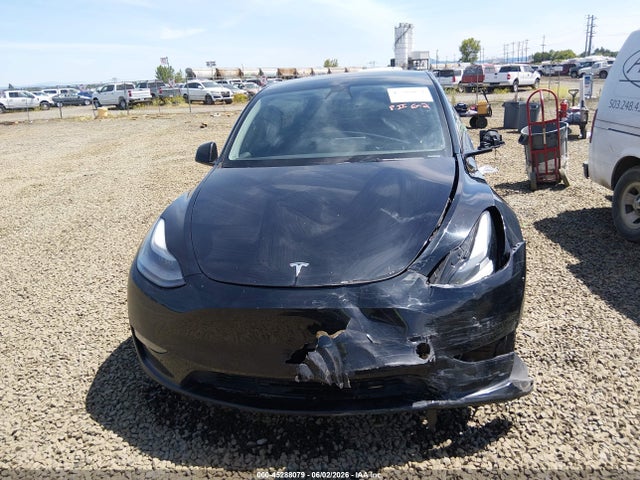 2022 Tesla Model Y Performance Dual Motor All-wheel Drive მანქანა იყიდება აუქციონზე, vin: 7SAYGDEF4NF397369, აუქციონის ნომერი: 45288079