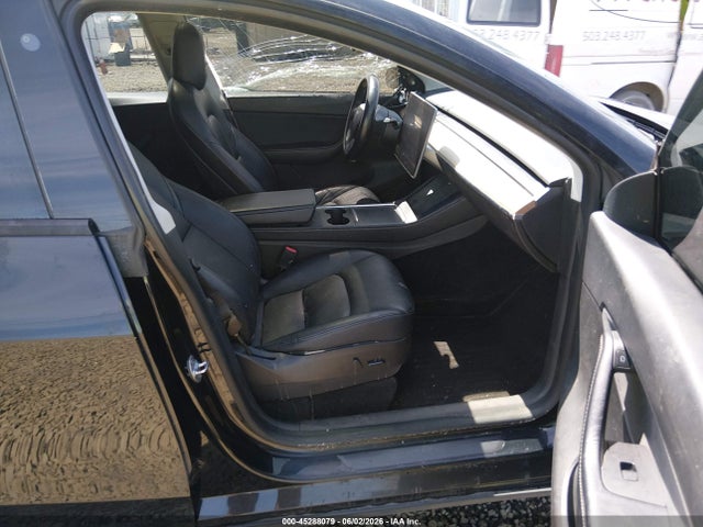 2022 Tesla Model Y Performance Dual Motor All-wheel Drive მანქანა იყიდება აუქციონზე, vin: 7SAYGDEF4NF397369, აუქციონის ნომერი: 45288079