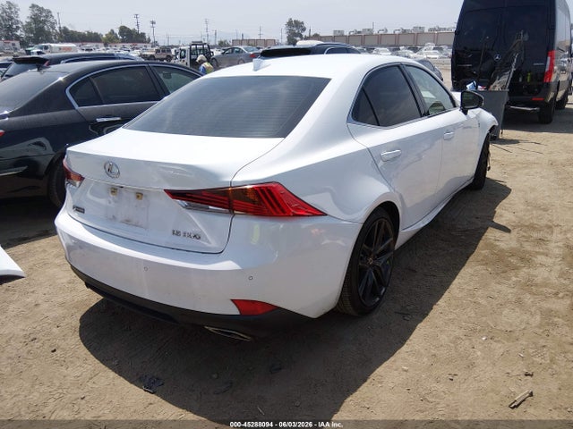 Lexus IS 300 2020 JTHGA1D23L5102427 Image 4