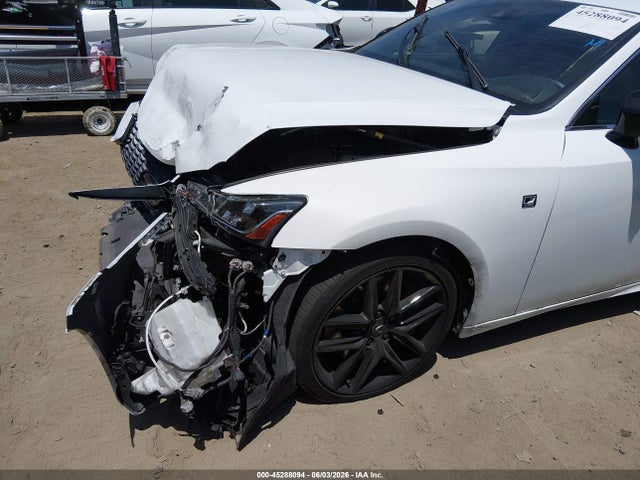 Lexus IS 300 2020 JTHGA1D23L5102427 Image 6