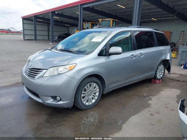 Продажа на аукционе авто 2017 Toyota Sienna Xle Premium 8 Passenger, vin: 5TDYZ3DCXHS854792, номер лота: 45288102
