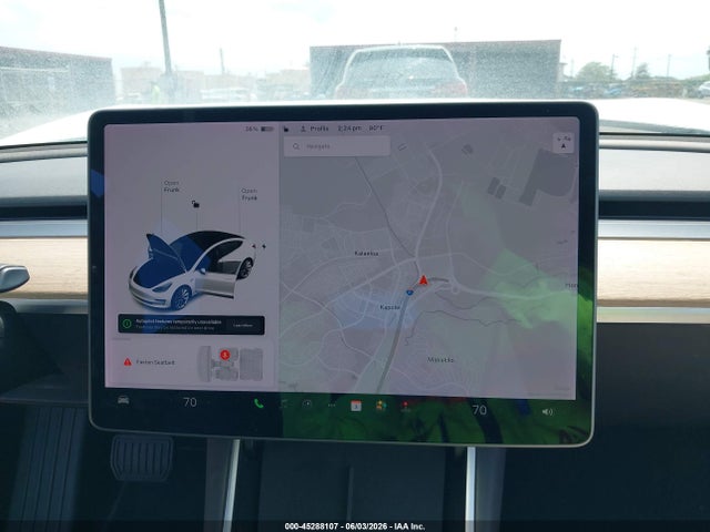 45288107 :رقم المزاد ، 5YJ3E1EA6JF126470 vin ، 2018 Tesla Model 3 Long Range/mid Range مزاد بيع