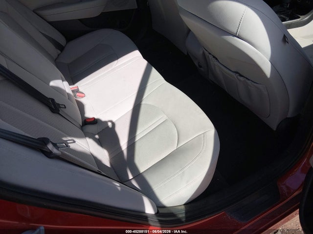 5NPE24AF0KH792103 Hyundai SONATA SE