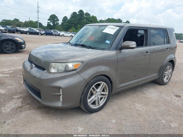 Scion XB 2015 JTLZE4FE2FJ067029 Image 2