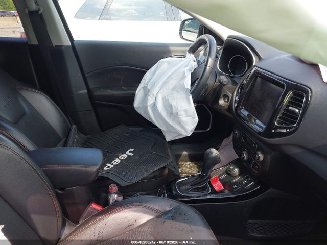 45288247 :رقم المزاد ، 3C4NJDCB0JT299291 vin ، 2018 Jeep Compass Limited 4x4 مزاد بيع