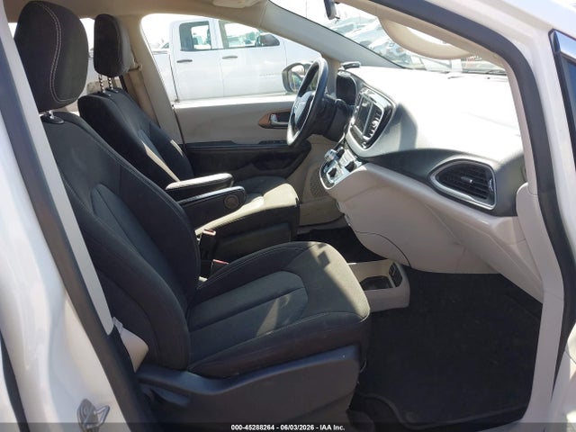Chrysler Voyager Lx 2020 2C4RC1CG9LR205131 Image 5