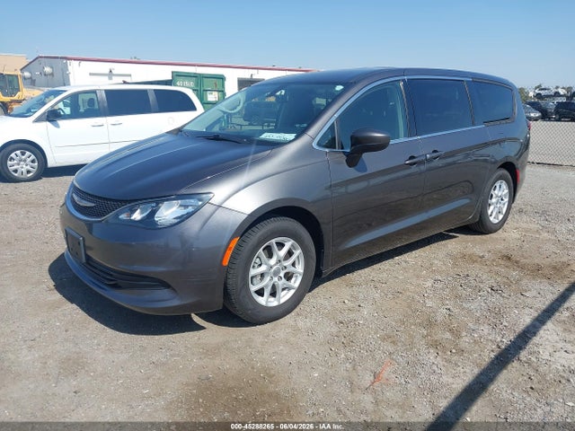 Chrysler Voyager Lx 2020 2C4RC1CG4LR205134 Image 2